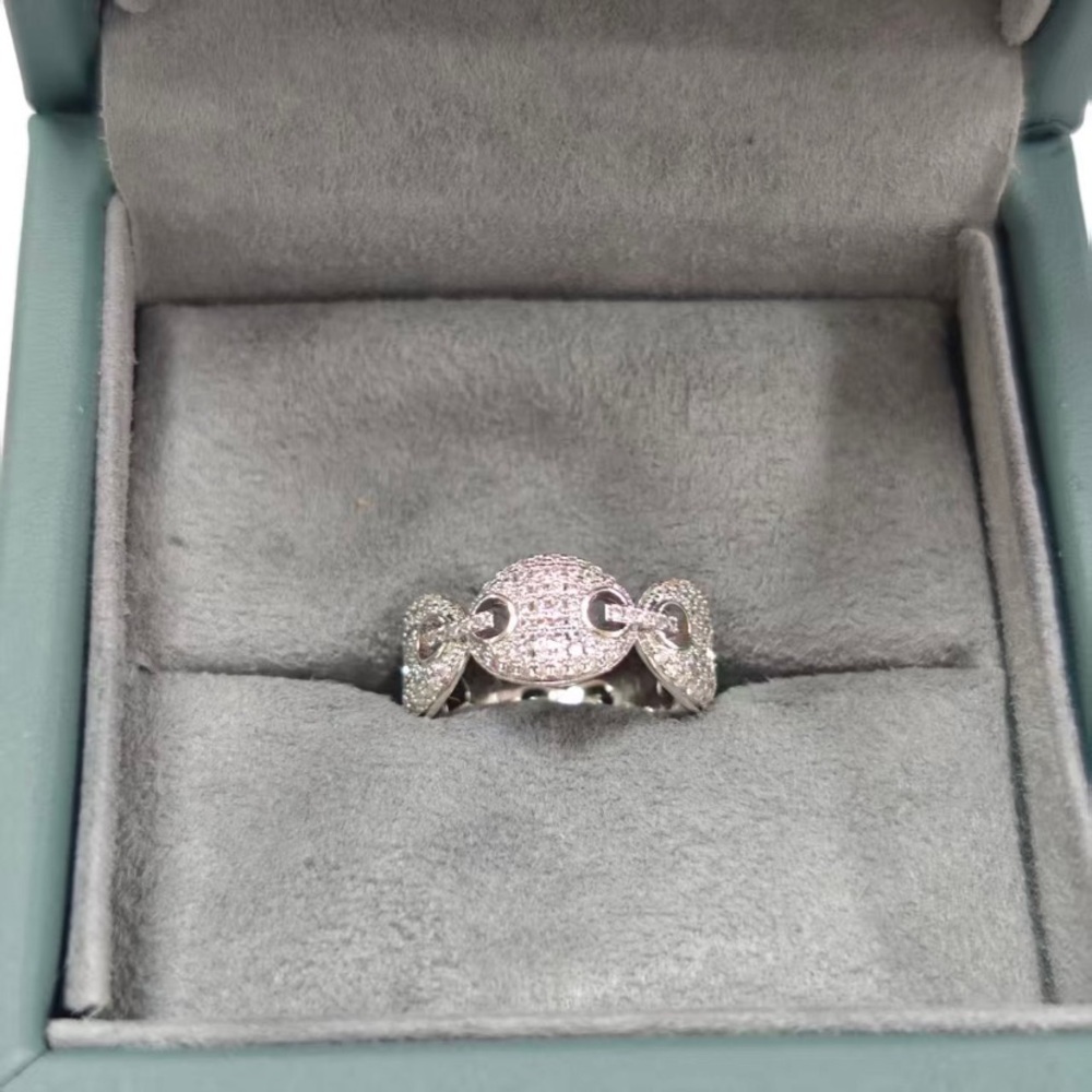 Elegant Silver Women's Ring size 9